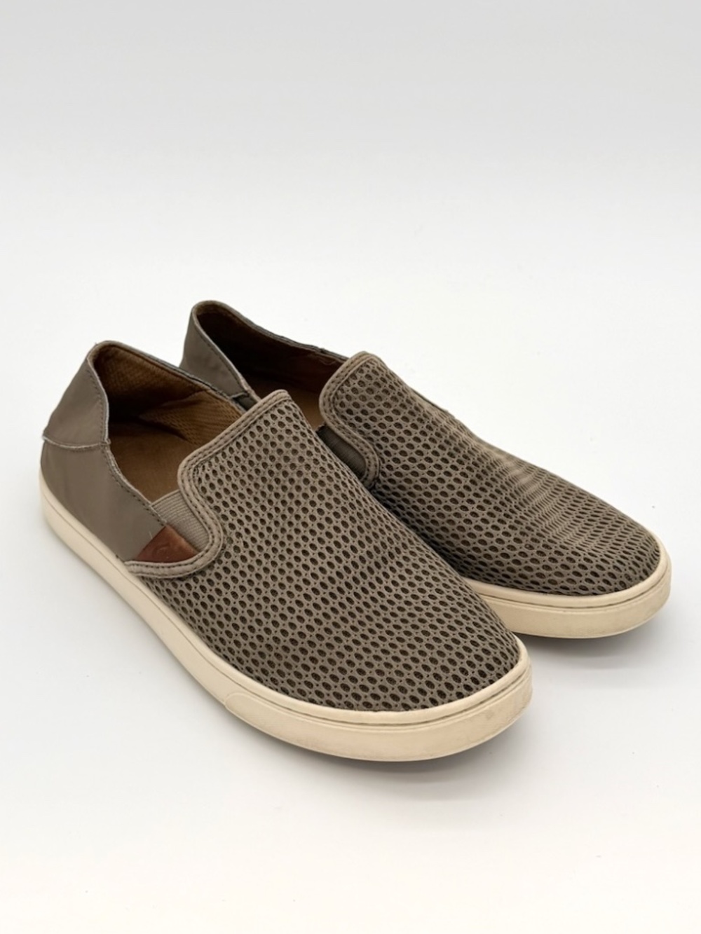 OluKai Pehuea Women's Slip On Sneakers Mesh Shoes Clay Taupe Size 8.5 20271-1010